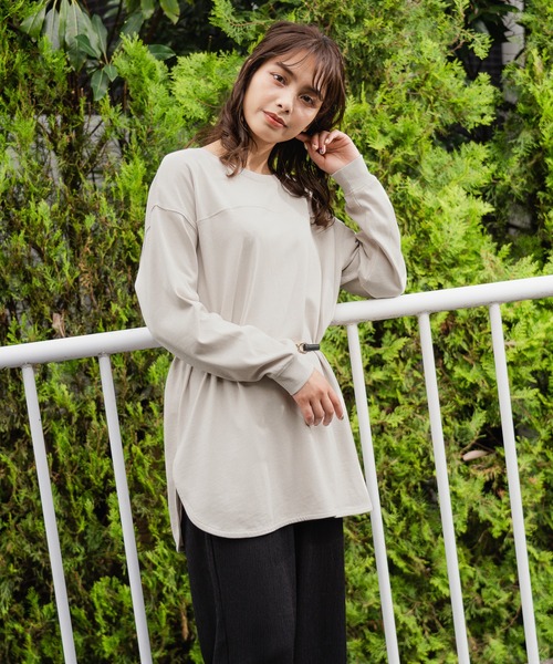 NAVY（ネイビー）の「オーガニックコットン 無地切り替えロングスリーブTシャツ（Tシャツ/カットソー・レディース・ベージュ/ブラウン/ブルー/チャコール・フリー）」の14枚目の写真