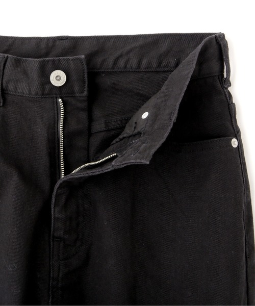 NATURAL BEAUTY BASIC（ナチュラルビューティーベーシック）の「テーパードデニム/0171230871（デニムパンツ・レディース・ブラック/オフホワイト/ブラウン・MEDIUM/SMALL）」の11枚目の写真