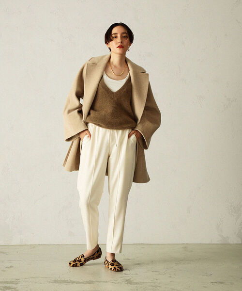 NOLLEY’S（ノーリーズ）の「アルパカビーバーショートコート（ノーカラーコート・レディース・チャコールグレー/ベージュ/グレー・38/36）」の9枚目の写真