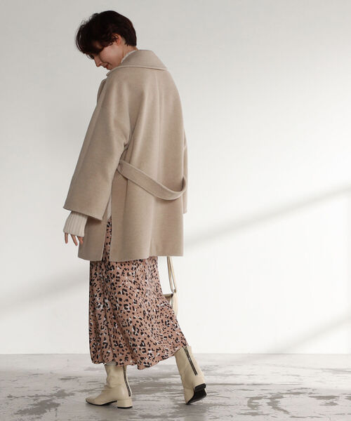 NOLLEY’S（ノーリーズ）の「アルパカビーバーショートコート（ノーカラーコート・レディース・チャコールグレー/ベージュ/グレー・38/36）」の14枚目の写真