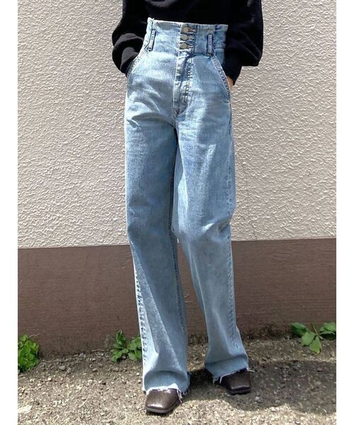 EMODA(エモダ)の「カーブウエストハイウエストジーンズ(デニムパンツ・レディース・ライトブルー/ブラック・SMALL/MEDIUM/X-SMALL)」の7枚目の写真