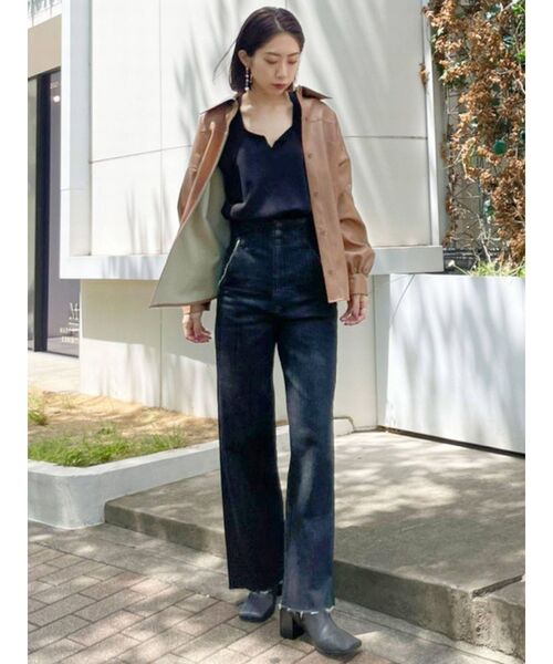 EMODA(エモダ)の「カーブウエストハイウエストジーンズ(デニムパンツ・レディース・ライトブルー/ブラック・SMALL/MEDIUM/X-SMALL)」の8枚目の写真