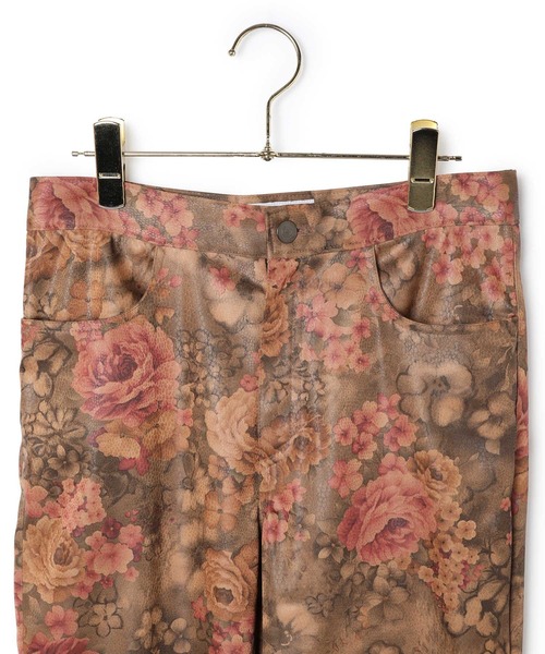 MADEMOISELLE ROPE'(マドモアゼル ロペ)の「【TEAK】フェイクレザーフラワーフレアパンツ(その他パンツ・レディース・ダークブラウン・FREE)」の12枚目の写真