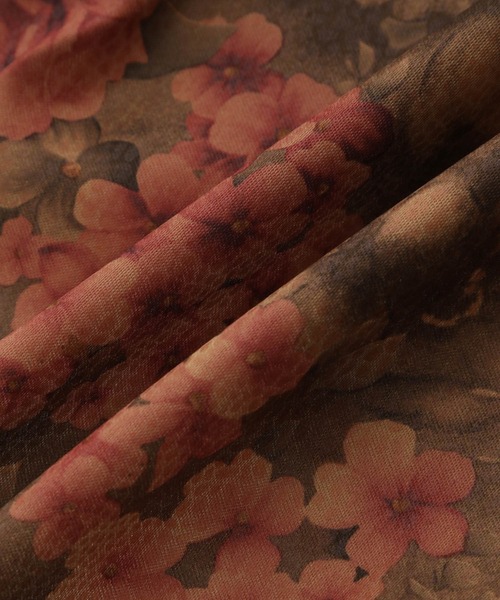 MADEMOISELLE ROPE'(マドモアゼル ロペ)の「【TEAK】フェイクレザーフラワーフレアパンツ(その他パンツ・レディース・ダークブラウン・FREE)」の5枚目の写真