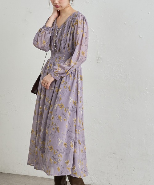 natural couture（ナチュラルクチュール）の「【WEB限定カラー有り】ピンタックプリーツお上品ワンピース（ワンピース・レディース・チャコールグレー/ベージュ/ブルー/ボルドー/その他1/その他2/その他3/その他4/その他5・FREE）」の9枚目の写真