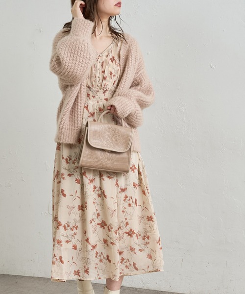 natural couture（ナチュラルクチュール）の「【WEB限定カラー有り】ピンタックプリーツお上品ワンピース（ワンピース・レディース・チャコールグレー/ベージュ/ブルー/ボルドー/その他1/その他2/その他3/その他4/その他5・FREE）」の12枚目の写真