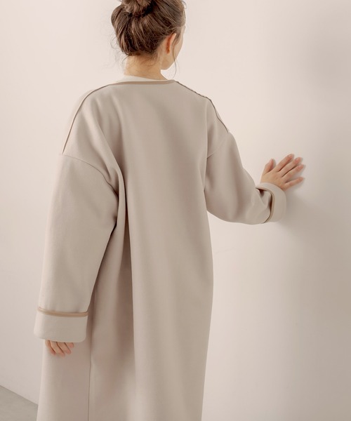 OLIVE des OLIVE（オリーブデオリーブ）の「【WEB限定】コスパ最強！大人女子パイピングロングコート（ノーカラーコート・レディース・ライトグレー/ベージュ・FREE）」の4枚目の写真