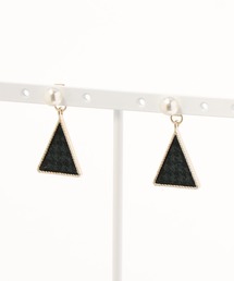 *petitcro* トライアングル　ピアス