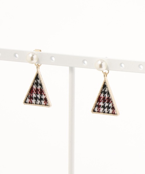 petitcro（プティクロ）の「*petitcro* トライアングル　ピアス（ピアス（両耳用）・レディース・その他1/その他2/その他3・ONE SIZE）」の3枚目の写真