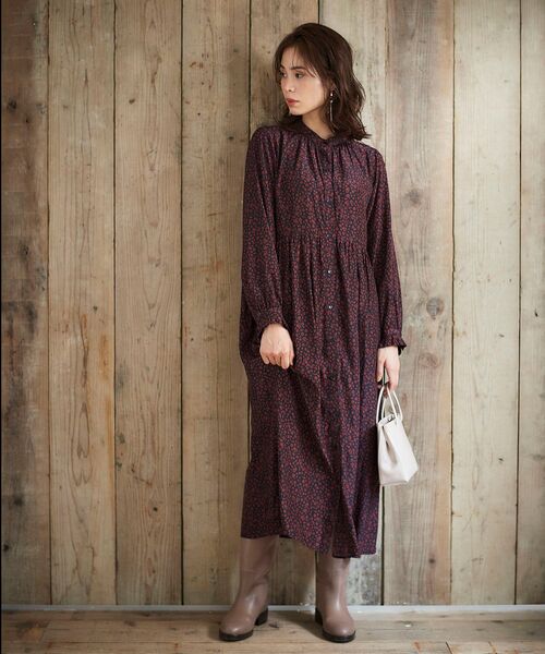 le.coeur blanc（ルクールブラン）の「VELETTO ロングブーツ（ブーツ・レディース・ベージュ/ブラック・37/38）」の4枚目の写真