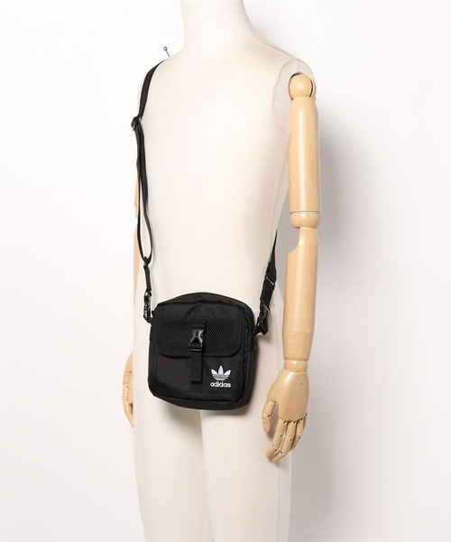 adidas Originals（アディダスオリジナルス）の「トレフォイルロゴ フェスティバルクロス ボディバッグ EV7575（ボディバッグ/ウエストポーチ・メンズ・ブラック・F）」の3枚目の写真