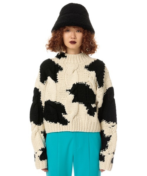 SLY COW CABLE SWEATER ブラック　ニット SLY（スライ）の「COW CABLE SWEATER/カウケーブルセーター/ニット