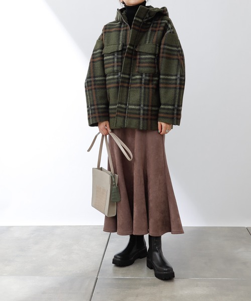 COLONY 2139（コロニートゥーワンスリーナイン）の「フェイクスエードマーメイドスカート（スカート・レディース・チャコールグレー/モカ/ブルー/グリーン・FREE）」の22枚目の写真