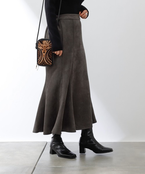 COLONY 2139（コロニートゥーワンスリーナイン）の「フェイクスエードマーメイドスカート（スカート・レディース・チャコールグレー/モカ/ブルー/グリーン・FREE）」の9枚目の写真