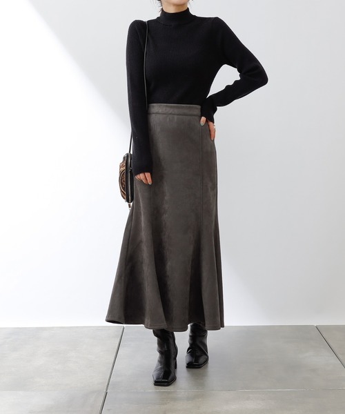 COLONY 2139（コロニートゥーワンスリーナイン）の「フェイクスエードマーメイドスカート（スカート・レディース・チャコールグレー/モカ/ブルー/グリーン・FREE）」の11枚目の写真