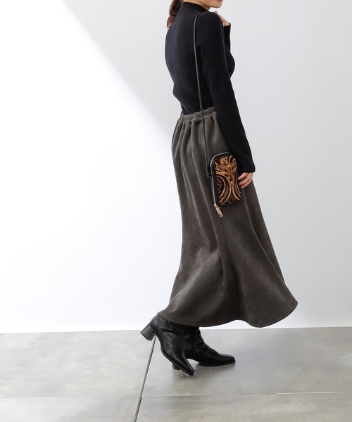 COLONY 2139（コロニートゥーワンスリーナイン）の「フェイクスエードマーメイドスカート（スカート・レディース・チャコールグレー/モカ/ブルー/グリーン・FREE）」の14枚目の写真