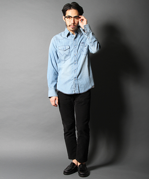 Wrangler（ラングラー）の「WRANGLER × AMERICAN RAG CIE ダメージデニムシャツ（シャツ/ブラウス・メンズ・ブラック/インディゴブルー・SMALL/MEDIUM）」の10枚目の写真