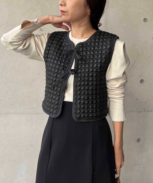 CAPRICIEUX LE'MAGE（カプリシューレマージュ）の「〈WEB・一部店舗限定〉キルトショートベスト（ベスト・レディース・ブラック/アイボリー・FREE）」の13枚目の写真