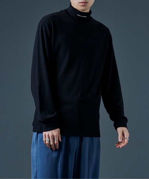 Ellno Loset（エルノロゼット）の「ネックロゴタートルロンT（Tシャツ/カットソー・メンズ・オフホワイト/ブラック・MEDIUM/LARGE）」の8枚目の写真