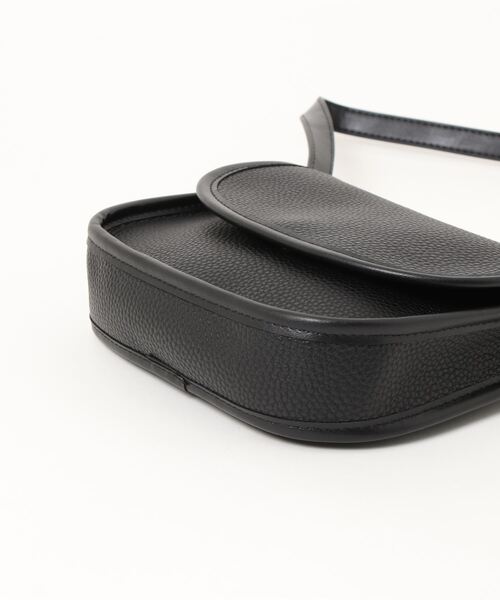 HONEYSUCKLE ROSE（ハニーサックルローズ）の「【HONEYSUCKLE ROSE】レトロフラップショルダー（ショルダーバッグ・レディース・ブラック/ブラウン/グレー・ONE SIZE）」の9枚目の写真