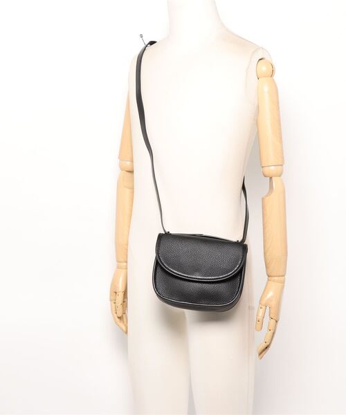 HONEYSUCKLE ROSE（ハニーサックルローズ）の「【HONEYSUCKLE ROSE】レトロフラップショルダー（ショルダーバッグ・レディース・ブラック/ブラウン/グレー・ONE SIZE）」の7枚目の写真