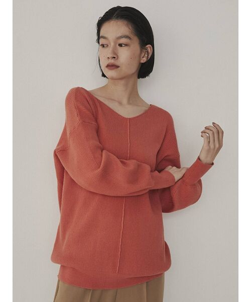 COTORICA（コトリカ）の「アンチピーリングVネックニット（ニット/セーター・レディース・ブラック/オフホワイト/オレンジ/グリーン/ブルー・FREE）」の5枚目の写真