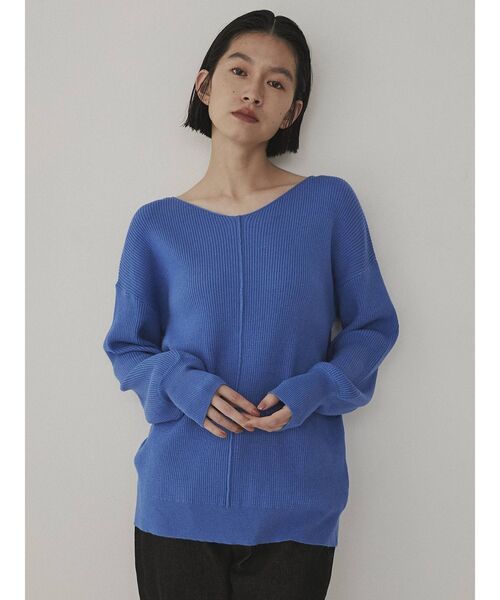 COTORICA（コトリカ）の「アンチピーリングVネックニット（ニット/セーター・レディース・ブラック/オフホワイト/オレンジ/グリーン/ブルー・FREE）」の4枚目の写真