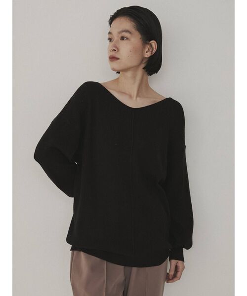 COTORICA（コトリカ）の「アンチピーリングVネックニット（ニット/セーター・レディース・ブラック/オフホワイト/オレンジ/グリーン/ブルー・FREE）」の2枚目の写真