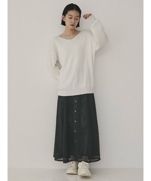 COTORICA（コトリカ）の「アンチピーリングVネックニット（ニット/セーター・レディース・ブラック/オフホワイト/オレンジ/グリーン/ブルー・FREE）」の10枚目の写真