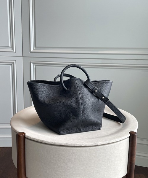 SAISON DE PAPILLON（セゾンドパピヨン）の「PUレザーミニポーチ付きハンドバッグ（ハンドバッグ・レディース・ブラック/オフホワイト/グリーン・フリー）」の3枚目の写真