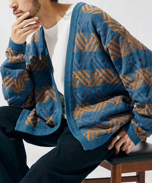 JOURNAL STANDARD（ジャーナルスタンダード）の「※【GEOM PATTERN / ジオメパターン】ジャガード カーディガン（カーディガン/ボレロ・メンズ・ブラック/ネイビー/レッド/イエロー/グリーン/ブルー系その他・SMALL/MEDIUM/LARGE）」の5枚目の写真