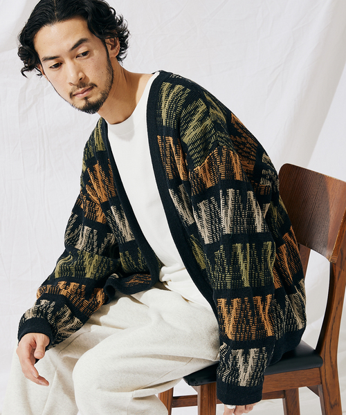 JOURNAL STANDARD（ジャーナルスタンダード）の「※【GEOM PATTERN / ジオメパターン】ジャガード カーディガン（カーディガン/ボレロ・メンズ・ブラック/ネイビー/レッド/イエロー/グリーン/ブルー系その他・SMALL/MEDIUM/LARGE）」の9枚目の写真