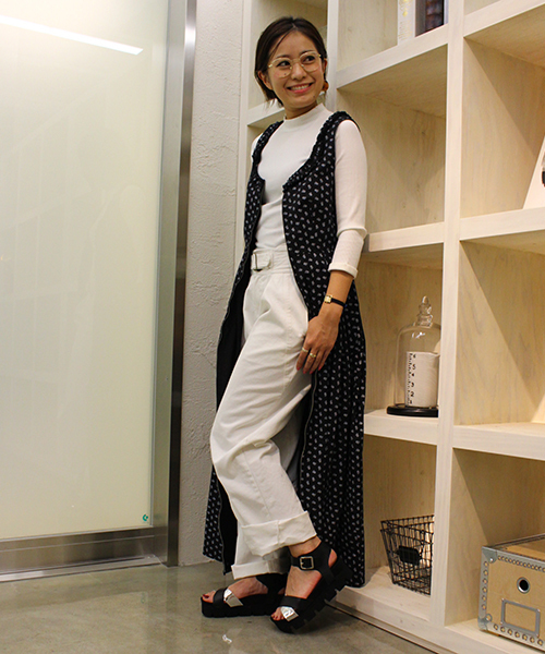 mystic（ミスティック）の「MON SHOE クロスサンダル（サンダル・レディース・シルバー/ゴールド・36/37/38/39）」の3枚目の写真