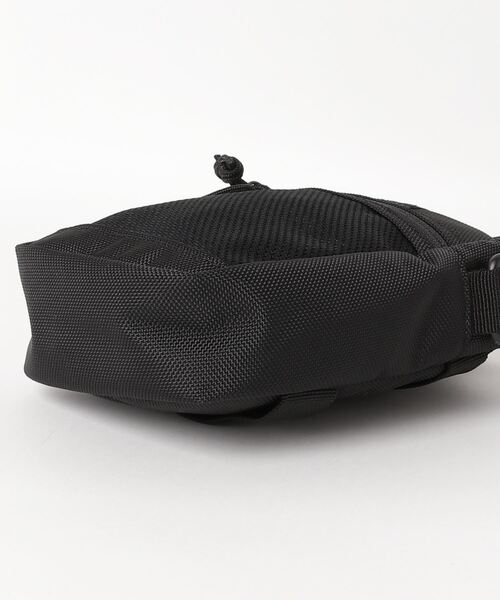 NEW ERA（ニューエラ）の「NEWERA Shoulder Pouch（ショルダーバッグ・メンズ・ブラック・FREE）」の3枚目の写真