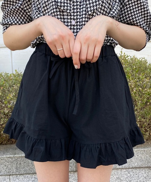 Crea titty&Co. PETIT(クレアティティーアンドコープチ)の「【Crea titty&Co.PETIT】Creaフリルショーパン(その他パンツ・レディース・ホワイト/ブラック・FREE)」の2枚目の写真