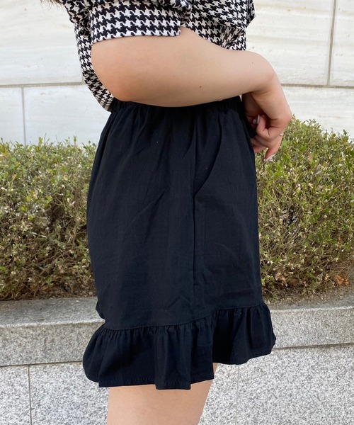 Crea titty&Co. PETIT(クレアティティーアンドコープチ)の「【Crea titty&Co.PETIT】Creaフリルショーパン(その他パンツ・レディース・ホワイト/ブラック・FREE)」の3枚目の写真