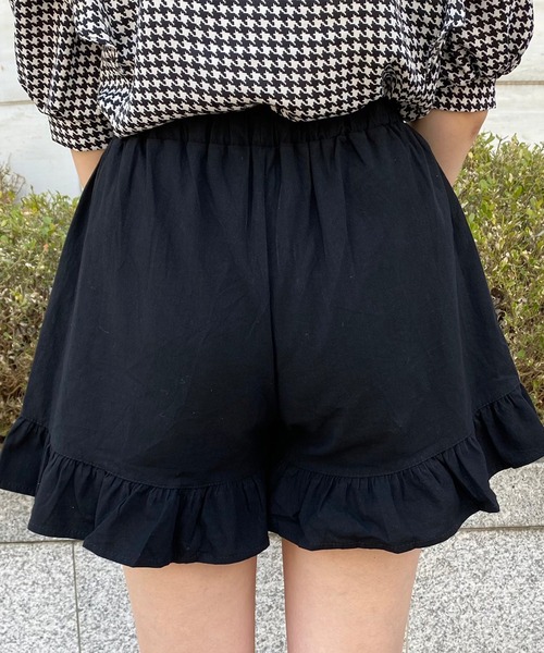 Crea titty&Co. PETIT(クレアティティーアンドコープチ)の「【Crea titty&Co.PETIT】Creaフリルショーパン(その他パンツ・レディース・ホワイト/ブラック・FREE)」の4枚目の写真