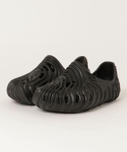 Figments（フィグメンツ）の「エンボスシューズ（スリッポン・レディース・ブラック/オフホワイト・SMALL/LARGE/MEDIUM）」の10枚目の写真