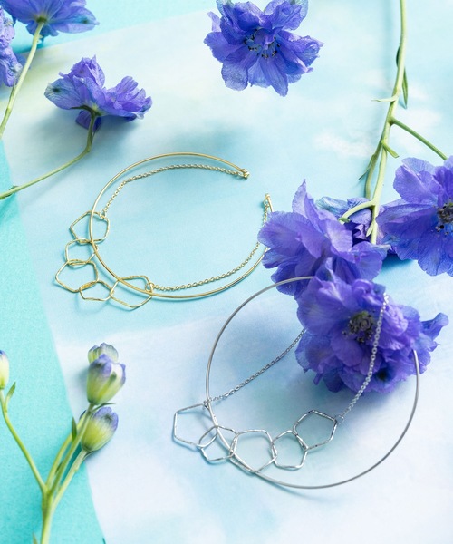 ANOH（アノー）の「レイヤードフープチェーンバングル（バングル/リストバンド・レディース・シルバー/ゴールド・FREE）」の3枚目の写真