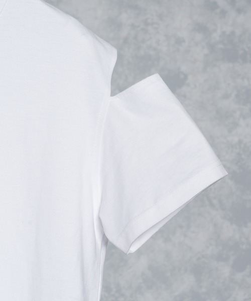 ADRER（アドラー）の「shoulder slit Vneck-T /ショルダースリットVネックTシャツ（Tシャツ/カットソー・メンズ・ホワイト/ブラック・SMALL/MEDIUM/LARGE/X-SMALL）」の20枚目の写真