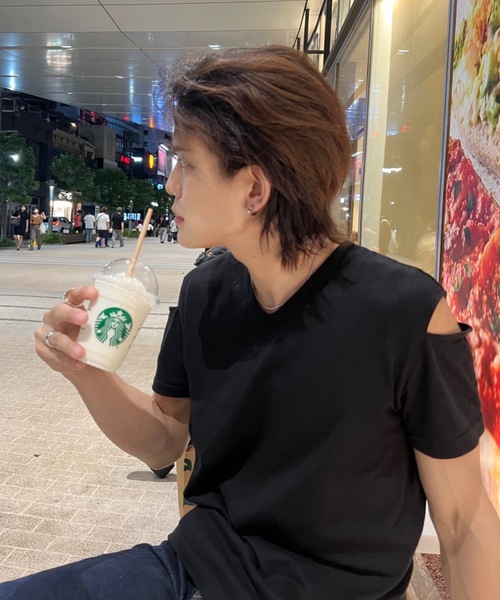 ADRER（アドラー）の「shoulder slit Vneck-T /ショルダースリットVネックTシャツ（Tシャツ/カットソー・メンズ・ホワイト/ブラック・SMALL/MEDIUM/LARGE/X-SMALL）」の7枚目の写真