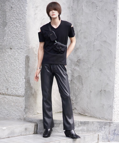 ADRER（アドラー）の「shoulder slit Vneck-T /ショルダースリットVネックTシャツ（Tシャツ/カットソー・メンズ・ホワイト/ブラック・SMALL/MEDIUM/LARGE/X-SMALL）」の9枚目の写真