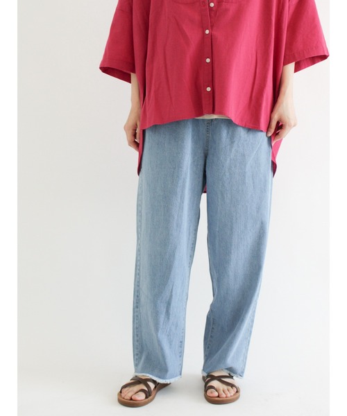 Samansa Mos2（サマンサ モスモス）の「デニムイージーパンツ（デニムパンツ・レディース・サックスブルー/ブルー・ﾌﾘ-）」の2枚目の写真