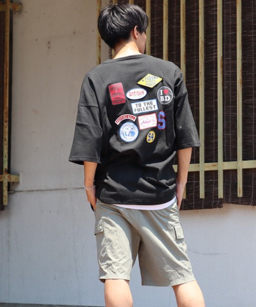 Bling Leads(ブリングリーズ)の「《Bl》ランダムワッペン半袖Tシャツ(Tシャツ/カットソー・レディース・ダークグリーン/ロイヤルブルー/グレイッシュブルー/スミクロ/ホワイト・MEDIUM/LARGE)」の3枚目の写真