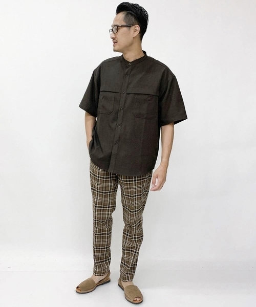 a.v.v（アーヴェヴェ）の「Wポケットワイドシルエットバンドカラーシャツ（セットアップ対応）（シャツ/ブラウス・メンズ・ブラック/ブラウン・46/48）」の11枚目の写真