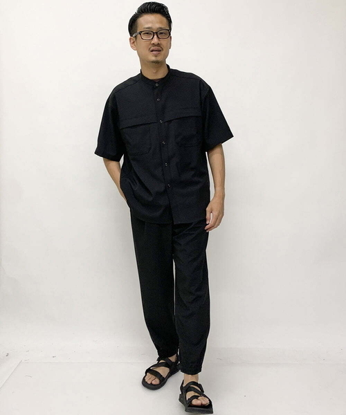 a.v.v（アーヴェヴェ）の「Wポケットワイドシルエットバンドカラーシャツ（セットアップ対応）（シャツ/ブラウス・メンズ・ブラック/ブラウン・46/48）」の15枚目の写真