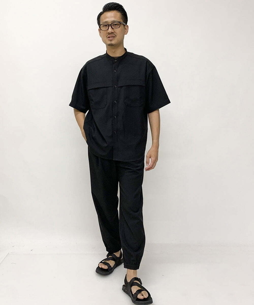 a.v.v（アーヴェヴェ）の「Wポケットワイドシルエットバンドカラーシャツ（セットアップ対応）（シャツ/ブラウス・メンズ・ブラック/ブラウン・46/48）」の16枚目の写真