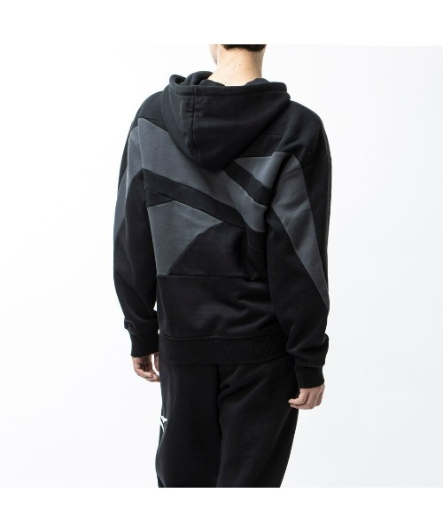 Reebok(リーボック)の「バスケットボール バック ベクター フリース フーディー / Basketball Back Vector Fleece Hoodie(パーカー・メンズ・ホワイト/ブルー/ブラック・MEDIUM/SMALL/LARGE/X-LARGE/XXX-LARGE/XX-LARGE/X-SMALL/J/M/J/O/J/S/J/2XO/J/XS/J/L/J/XO)」の13枚目の写真