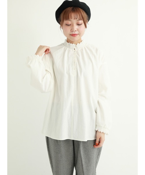 Samansa Mos2(サマンサ モスモス)の「襟シャーリング前後2WAYレースブラウス(シャツ/ブラウス・レディース・オフホワイト/グリーン/ベージュ/ブラック・フリ-)」の2枚目の写真