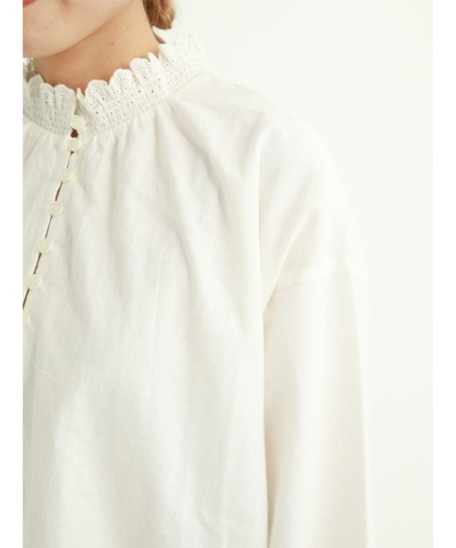 Samansa Mos2(サマンサ モスモス)の「襟シャーリング前後2WAYレースブラウス(シャツ/ブラウス・レディース・オフホワイト/グリーン/ベージュ/ブラック・フリ-)」の7枚目の写真